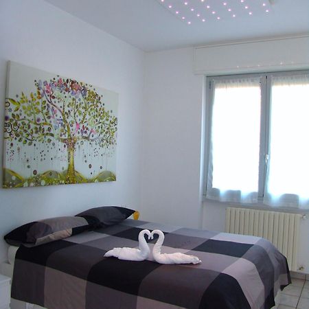 Modern Apartment Luci & Stelle Near Lake Como Nibionno Exterior foto