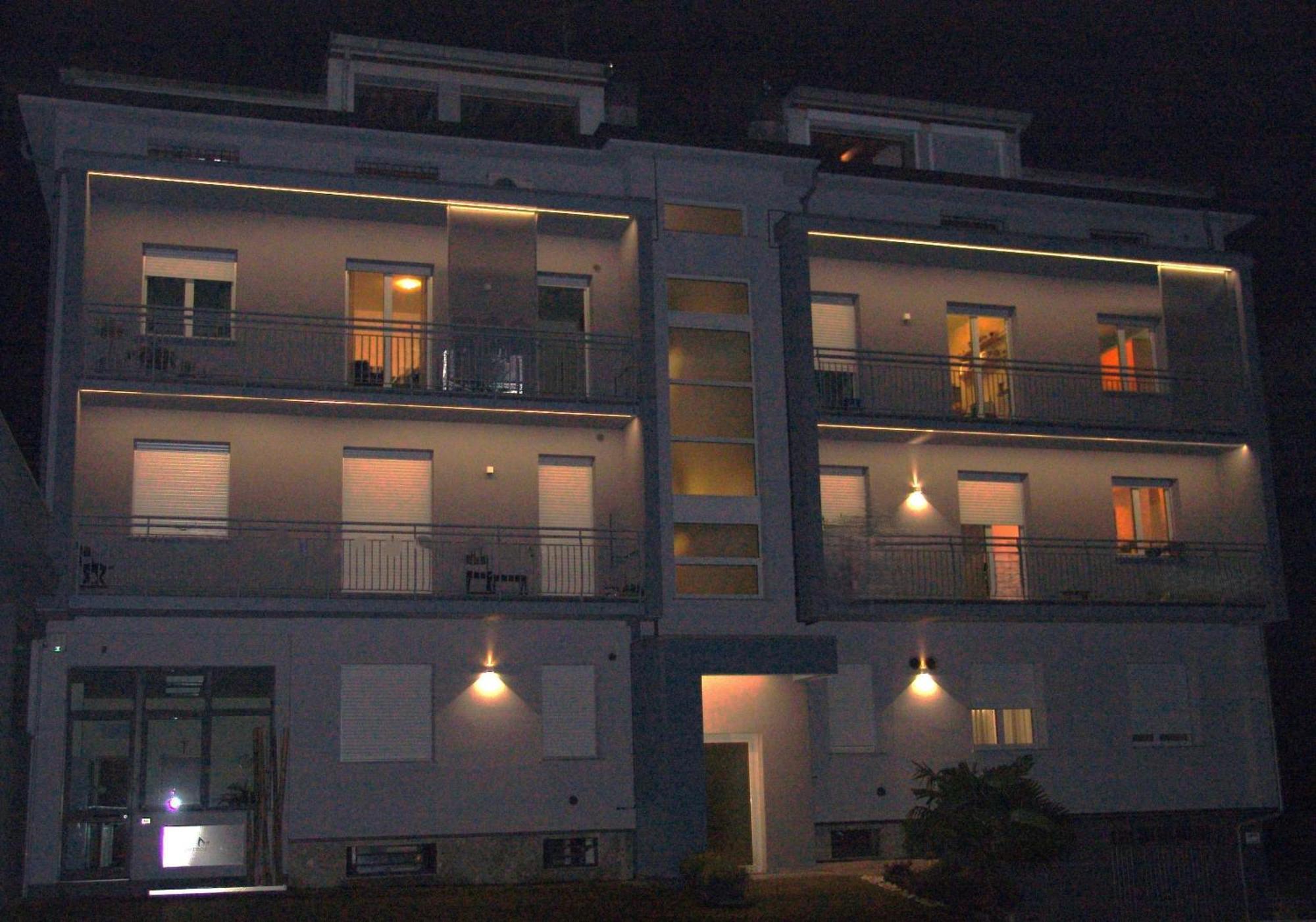 Modern Apartment Luci & Stelle Near Lake Como Nibionno Exterior foto